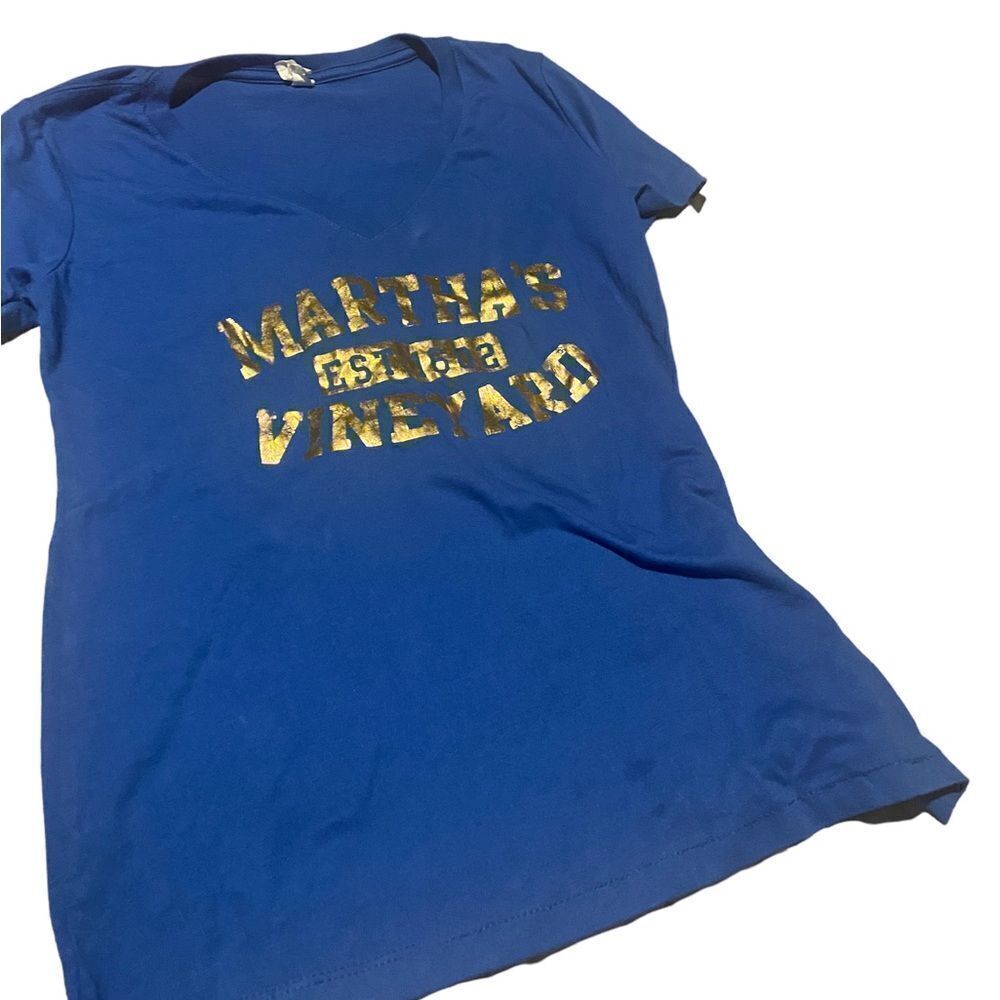 Martha’s Vineyard v necked t shirt bought on vacation worn once see pics